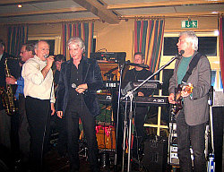 George Kooymans performance 65th birthday party Peter Koelewijn December 29, 2005 photo Peter Koelewijn website